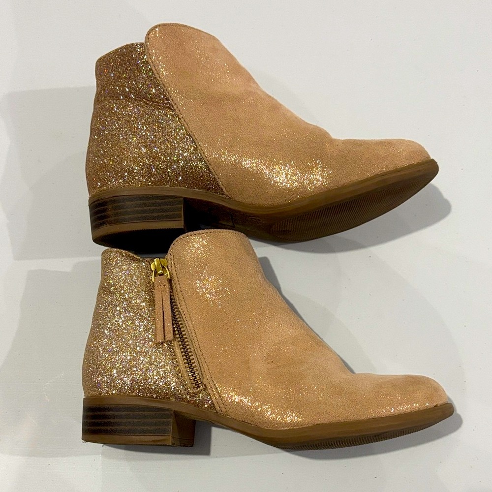SO Glittery Beige Kids Boots size 2